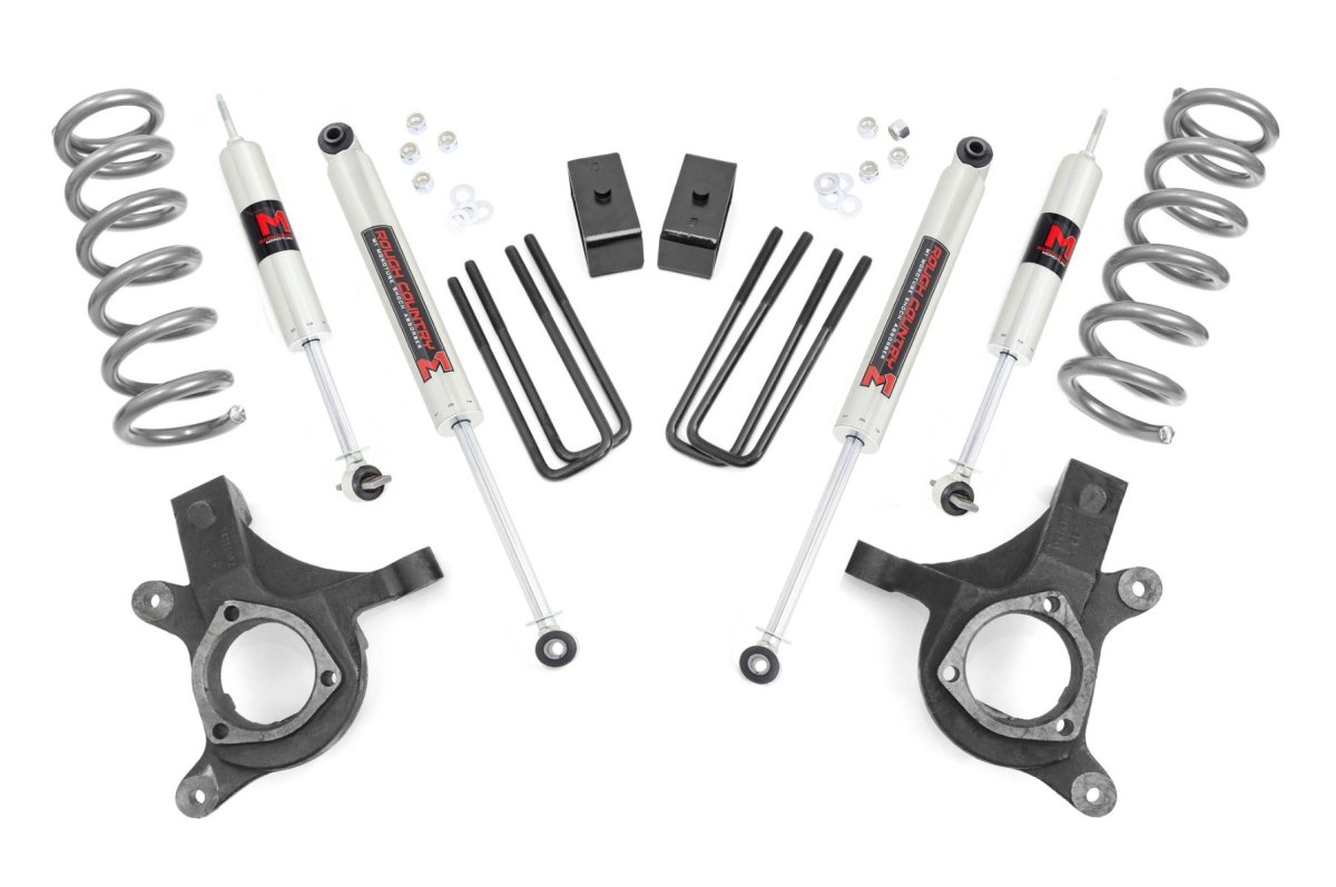 GMC Sierra 1500 Classic Suspension Lift Kit - Front + Rear - Rough Country - 4.5 Inch Lift + M1 - 2007